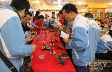 真金不怕火炼 团购大军深入华锋E路航工厂探秘纪实
